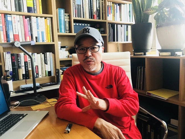 윤형중 기자