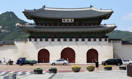 광화문 광장 뒷골목에 빠지다 