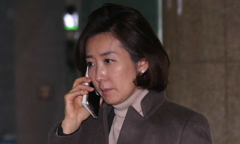 “중학생에 막말 처벌하라”…나경원 비서 폭언에 국민청원까지 