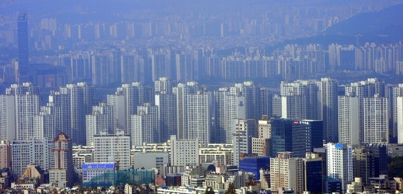 국토교통부가 부동산 가격공시 제도 개선을 위한 5개년 중장기 로드맵을 마련 중에 있다. <한겨레> 자료 사진.