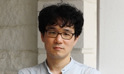 장강명 “정상이냐, 시험 한두번에 인생 결정하는 사회가”