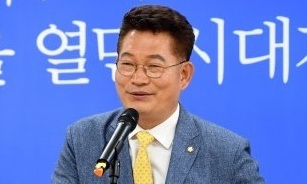 “남·북·미 경협도 완전하고 검증 가능하며 돌이킬 수 없게”