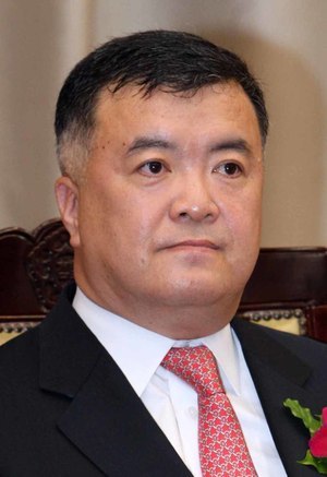 2009년 7월14일 서울 서초동 대검청사에서 열린 이인규 전 중수부장이 퇴임식에서 자신의 약력을 듣고 있다. 김태형 기자 xogud555@hani.co.kr