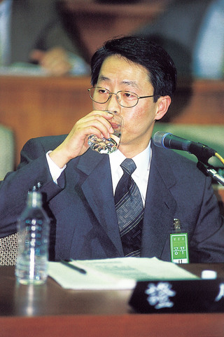 1997년 국회 청문회에 나온 김현철씨. 한겨레 자료사진