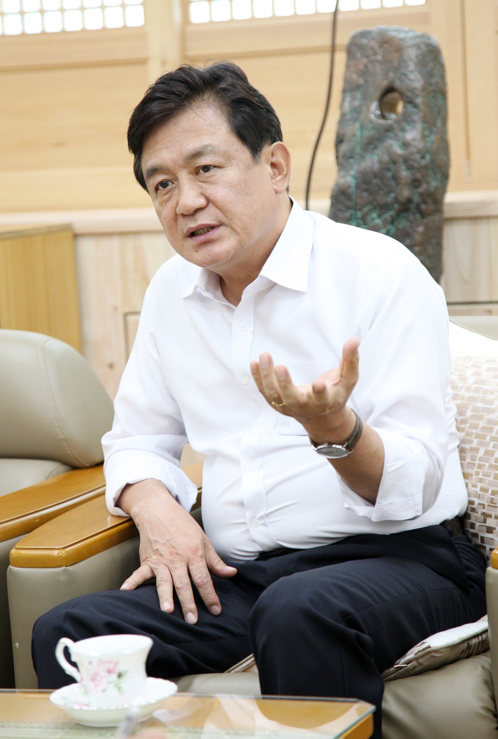 김병우 충북교육감이 4일 충북교육청에서 행복교육2기 출범위원회 등 논란에 관해 설명하고 있다. 충북교육청 제공