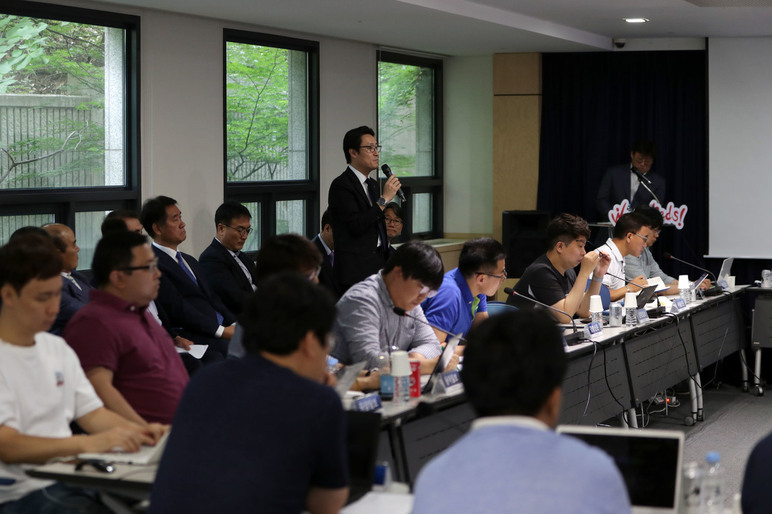 전한진 대한축구협회 사무총장이 언론의 질문에 답하고 있다. 대한축구협회 제공