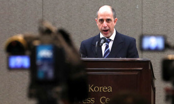 [현장에서] 류경식당 관련 통일부 대변인 답변이 달라진 까닭은?