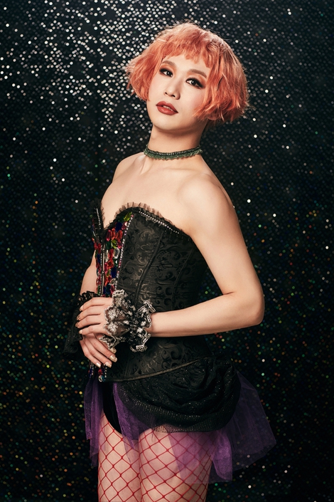 8월3일 개막하는 <록키 호러 쇼>에서 콜롬비아 역을 맡은 송유택.