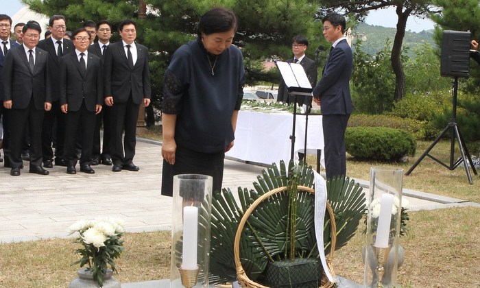 3년 만에 방북한 현정은 회장 “아태가 평양으로 초청”