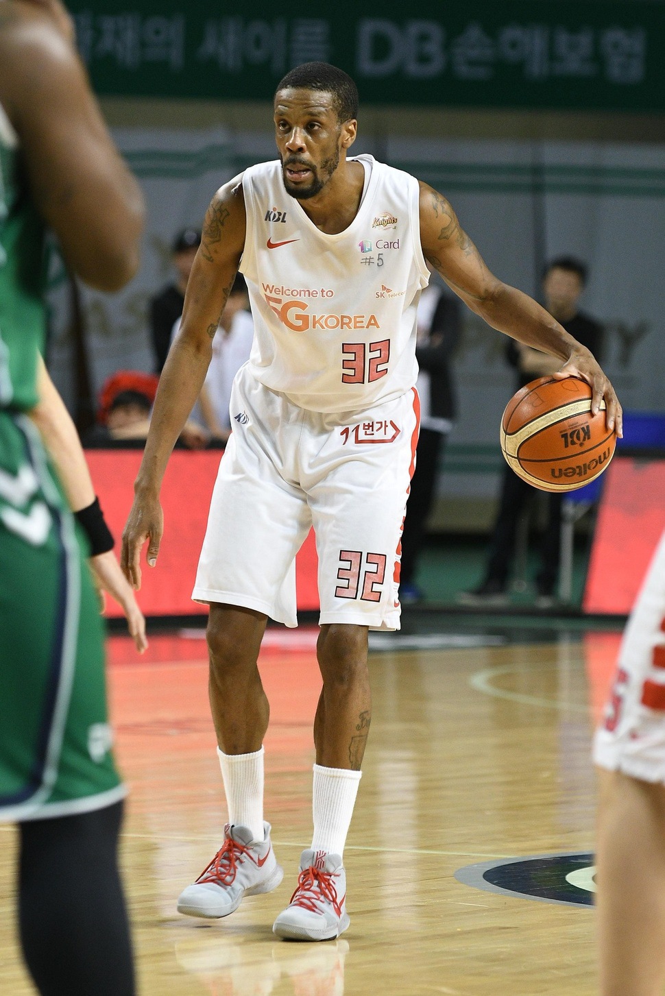 에스케이와 재계약한 외국인 선수 애런 헤인즈. KBL 제공
