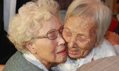 [사설] 이산가족 ‘눈물의 상봉’, 남북관계 진전 계기로