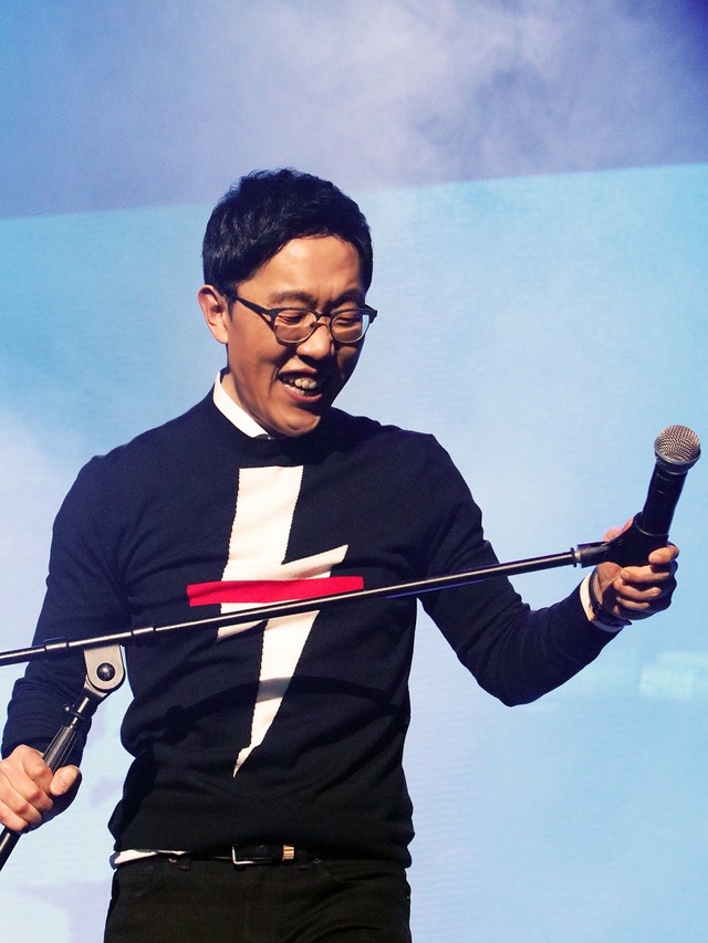 <오늘밤 김제동>으로 <한국방송>에 9년 만에 출연하는 김제동. 사진은 <김제동 토크콘서트 노브레이크>의 한 장면. 쇼노트 제공