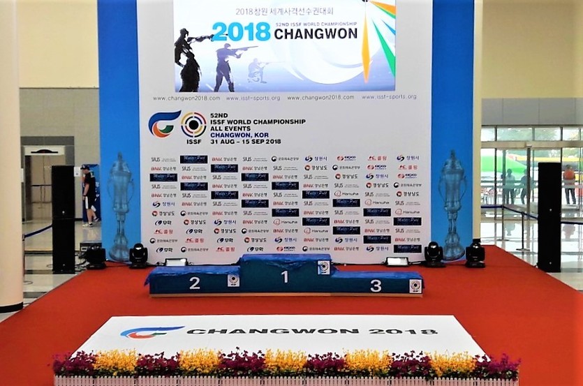 주인공을 기다리는 시상대. 2018창원 세계사격선수권대회의 공식경기는 다음달 2일 시작된다. 최상원 기자