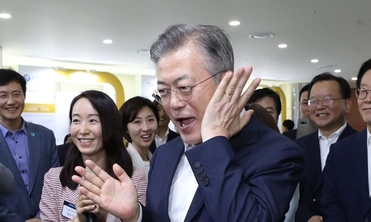 [사설] 개인정보 규제완화, 활용과 보호 균형 맞춰야