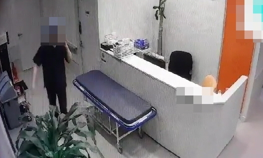 의료기기 영업사원에 대리수술 시킨 의사…환자 뇌사