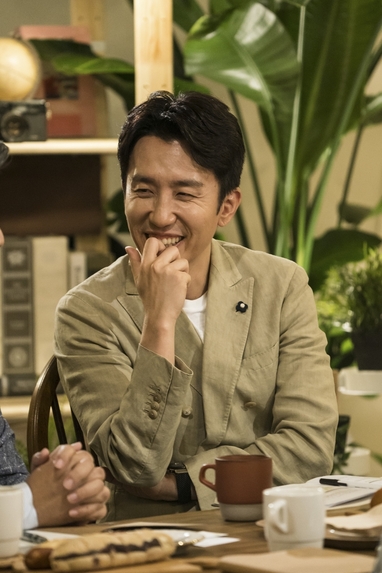 <대화의 희열>을 진행하는 유희열. 한국방송 제공