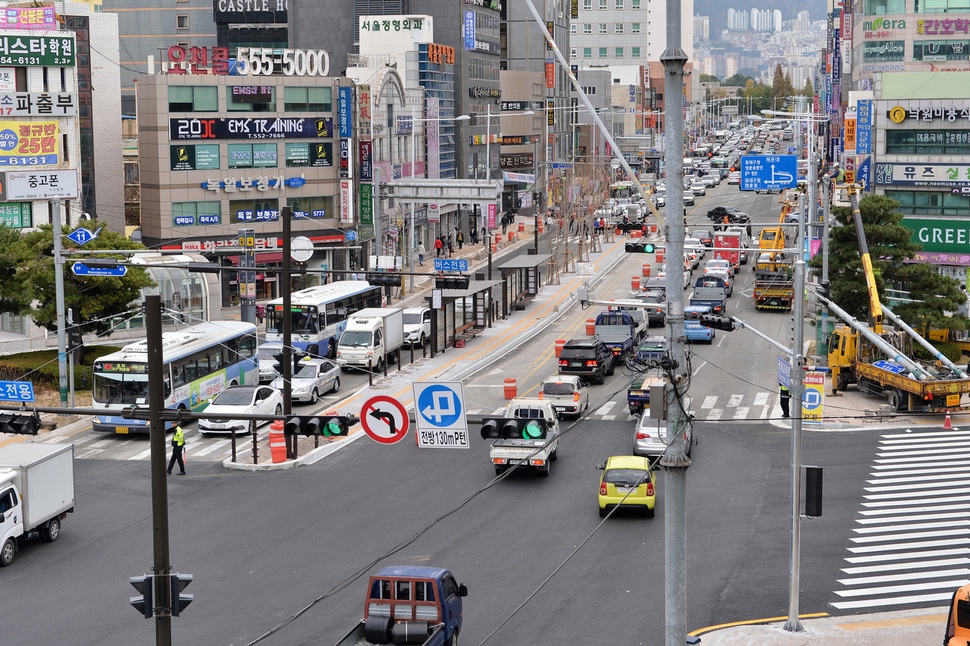 부산 도심 교차로 모습. 부산시 제공