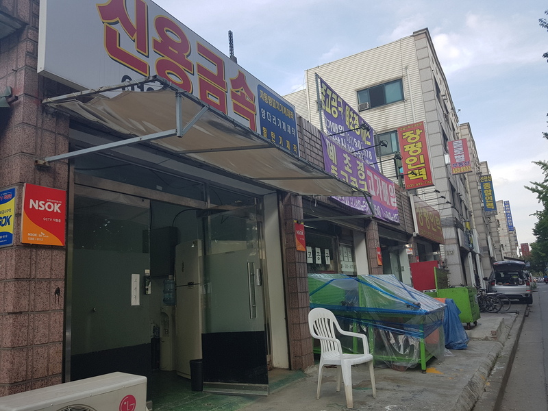 지난 13일 찾은 안산역 근처 거리에는 인력 파견업체 간판이 줄줄이 걸려있다. 권지담 기자 gonji@hani.co.kr
