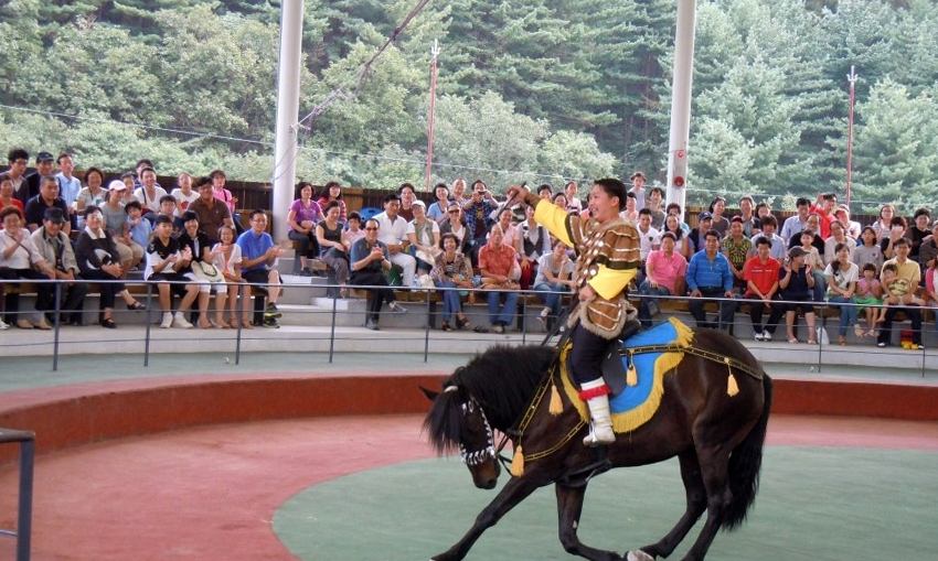 ‘만성적자’ 남양주 몽골문화촌 결국 문닫나