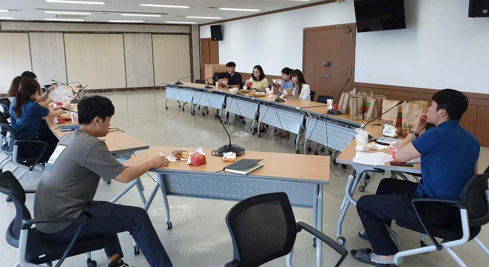 울산경찰청 젊은 하급직 실무자 모임 ‘블루보드’ 회의 장면 울산경찰청 제공