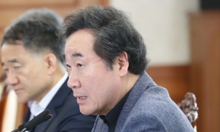 이 총리 “가짜뉴스는 공동체 파괴범”…혐오처벌법 제정 여론