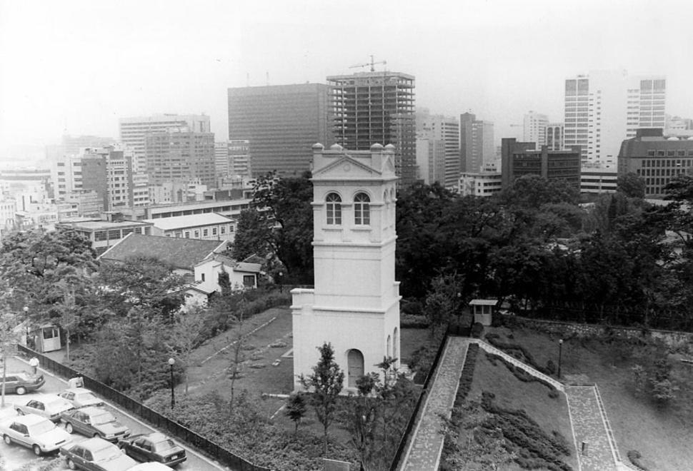 1973년 복구된 옛 러시아공사관 탑. <한겨레> 자료 사진.