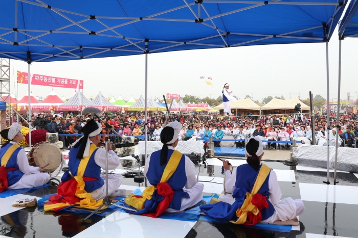 파주개성인삼축제가 20~21일 경기도 파주 임진각 광장에서 열린다. 사진은 지난해 인삼축제 모습. 파주시 제공