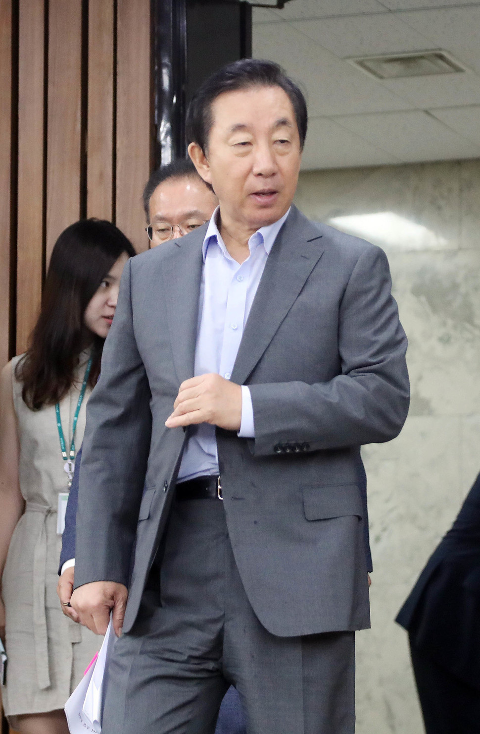 김성태 자한당 원내대표가 31일 오전 국회에서 열린 원내대책회의에 입장하고 있다. 김경호 선임기자 jijae@hani.co.kr