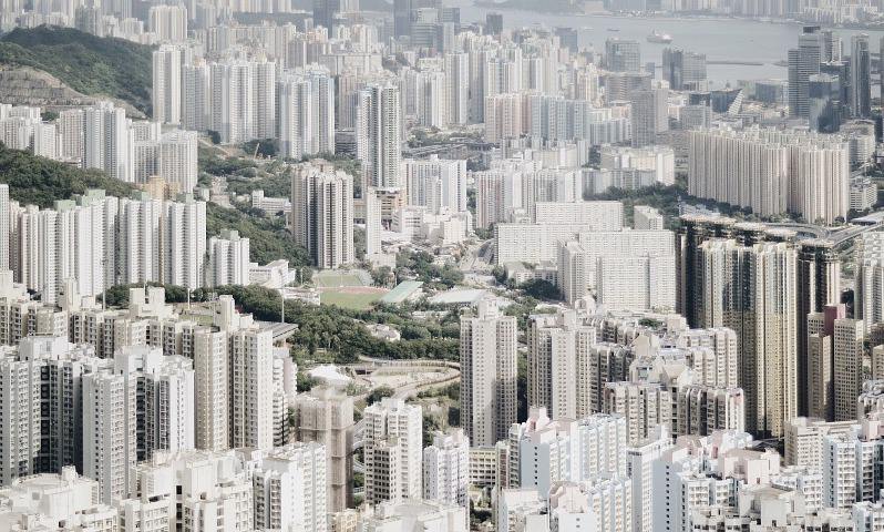 서울 아파트값 상승 멈췄다…1년2개월 만에 보합 전환