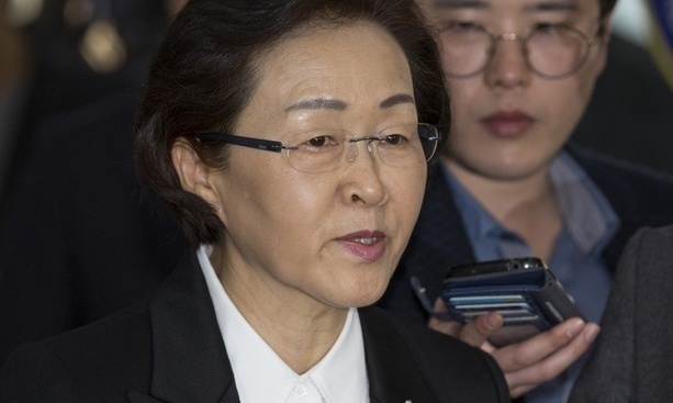 ‘신연희 횡령 증거’ 없앤 전 강남구청 과장, 징역 2년 확정