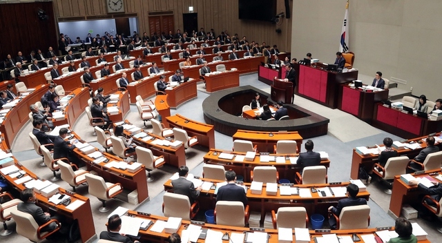지난 5일 국회에서 열린 예산결산특별위원회 전체회의. 김경호 선임기자 jijae@hani.co.kr