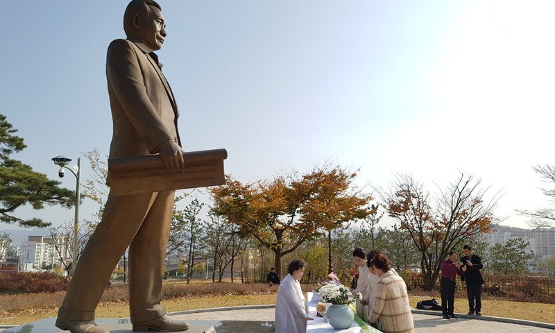 올해도 어김없이 ‘박정희 대통령 101회 탄신제’