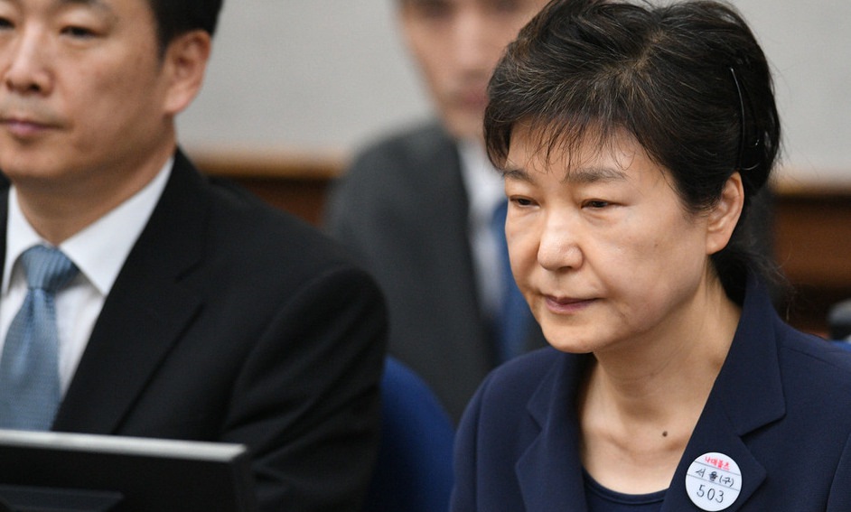 ‘새누리당 공천 개입’ 박근혜 항소심도 징역 2년