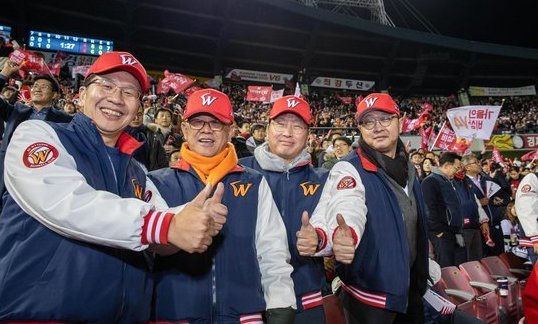 최태원 회장, SK 지분 4.6% 1조원 친족 증여