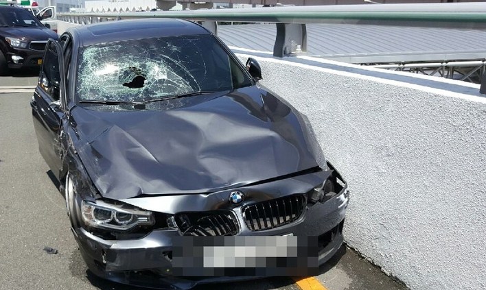 김해공항 ‘광란의 질주’ BMW 운전자, 2년 금고형 맞았다