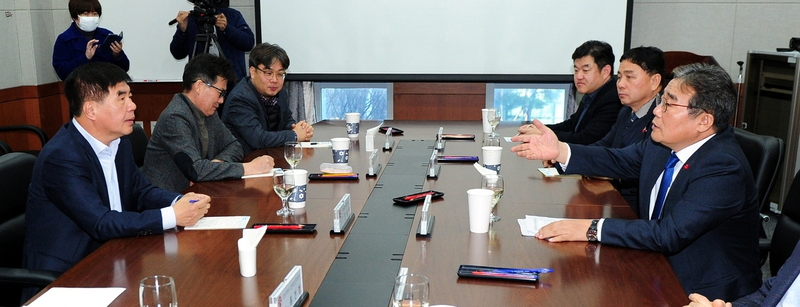 투자유치추진단은 27일 오전 회의를 열어 협상팀에 투자조건 등에 대한 협상 및 합의 전권을 포괄 위임하기로 했다. 광주시 제공