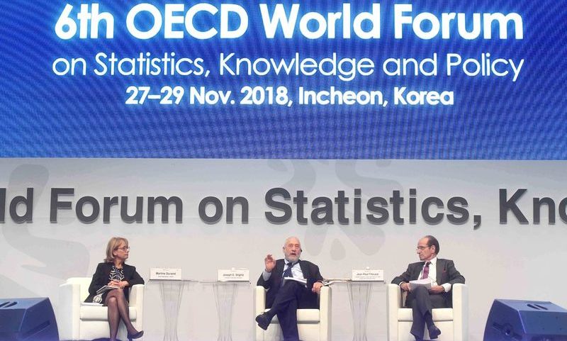 OECD “GDP 넘어…삶의 질 아우른 ‘계기판’ 작동시켜야”