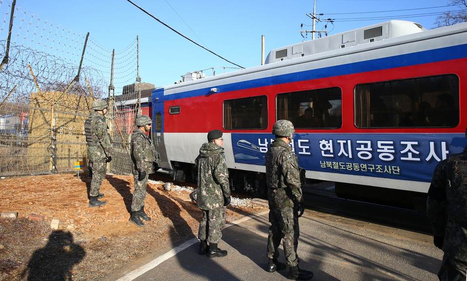 ‘서울↔신의주’ 이정표 단 열차, 10년만에 북쪽 달린다