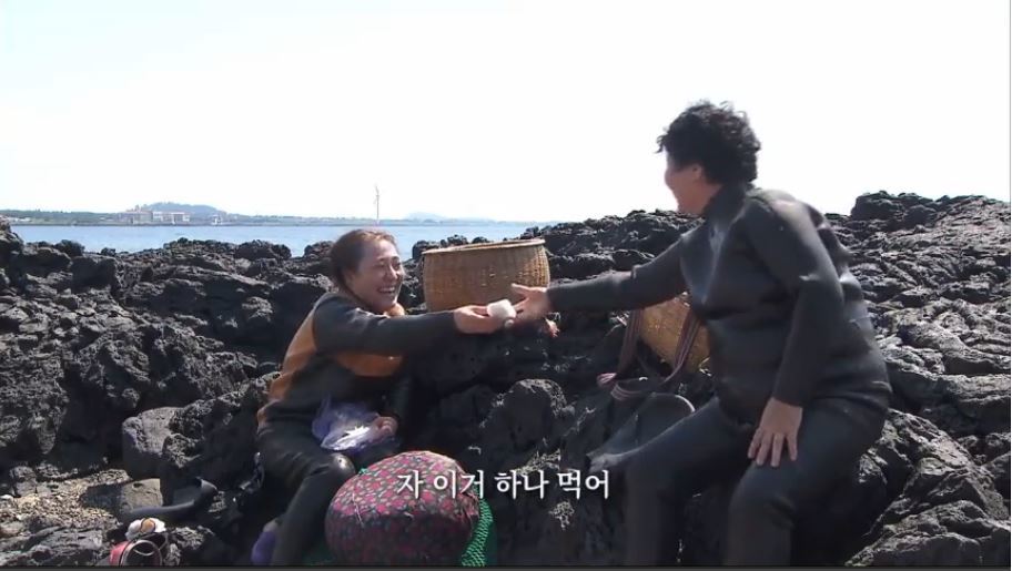 제주KBS가 제주어로 제작한 드라마 <어멍의 바당>. 방송화면 갈무리