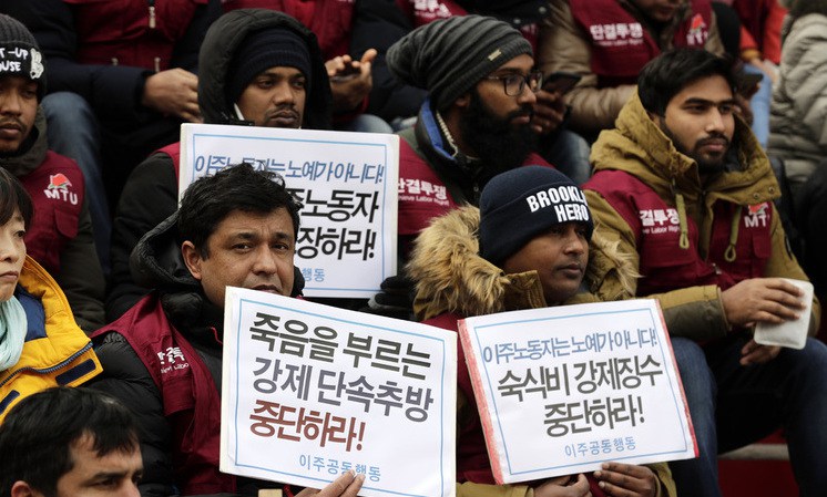 “하루 15시간 일했지만 잔업수당 0원” 이주노동자들의 폭로