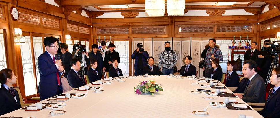 염태영 수원시장이 이낙연 국무총리 초청 오찬에서 발언하고 있다. 수원시 제공