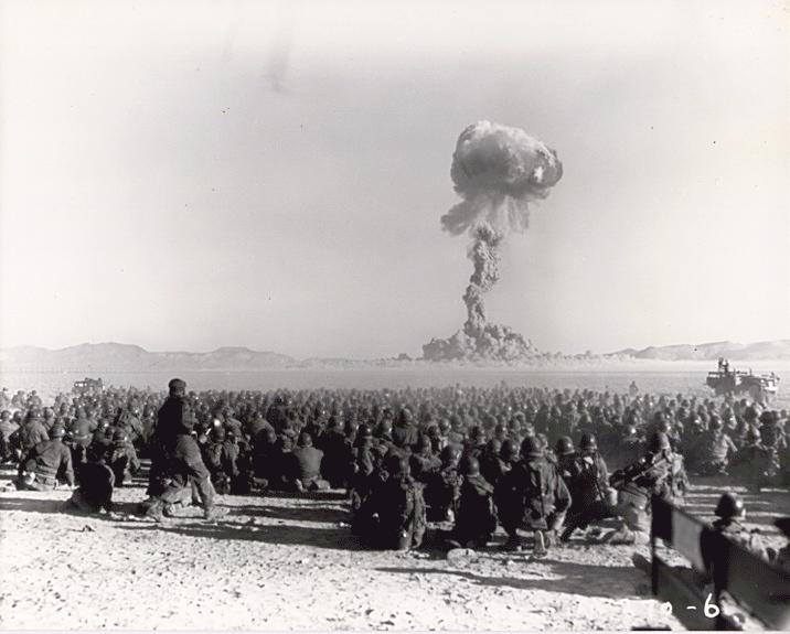 한국전쟁 중인 1951년 미국에서 실시된 핵실험 장면. 위키미디어 코먼스