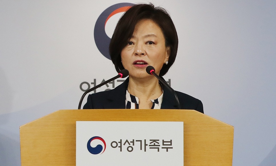 진선미 “폐쇄적인 체육계 특성 살펴 대책 보완할 것”