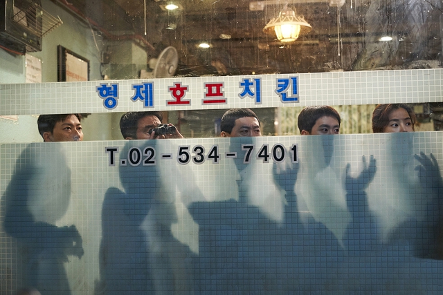 영화 <극한직업>의 한 장면. 씨제이이앤엠(CJENM) 제공
