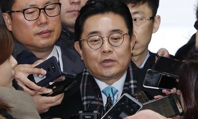 ‘뇌물 수수 혐의’ 전병헌 전 의원에… 검찰, 징역 8년 6개월 구형