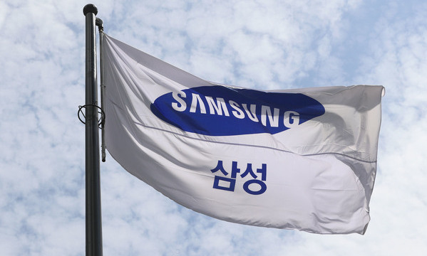 삼성전자 2년 연속 신기록 세웠지만…반도체-모바일 동반 ‘불안’