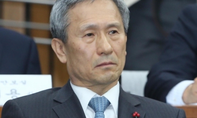 검찰, ‘사이버사 정치개입’ 김관진 전 국방부장관 징역 7년 구형