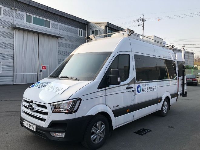 22종의 지정악취물질 분석 장비가 탑재된 실시간 악취분석차량. 인천시 제공