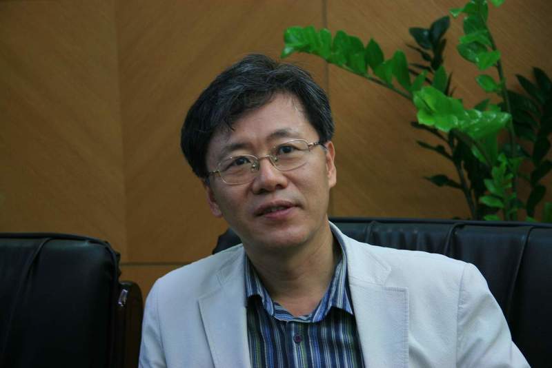 윤지관 덕성여대 영문학과 교수. 한겨레 자료 사진