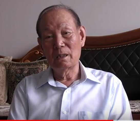 특전사 군수참모를 지낸 이상한 대령. 유튜브 방송 인터뷰 사진 갈무리